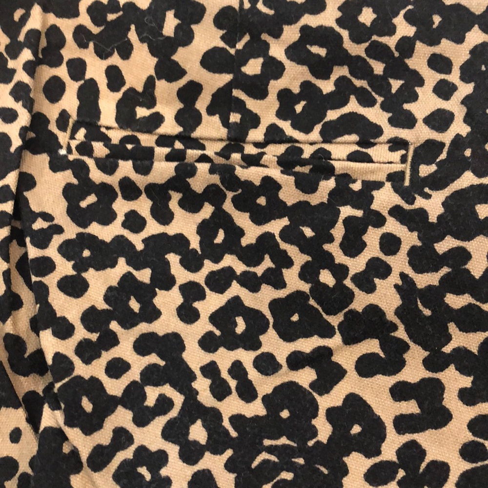 LEOPARD PRINT SHORTS - Picture 3 of 3